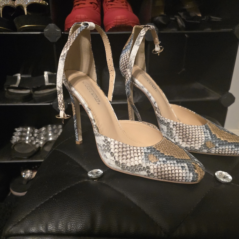 Snakeskin Patterned Heels JustFab Sz 8